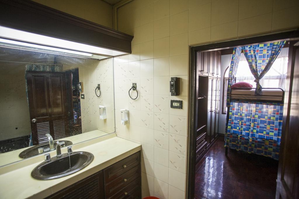 Mad Cow Hostel Bangkok Pokoj fotografie