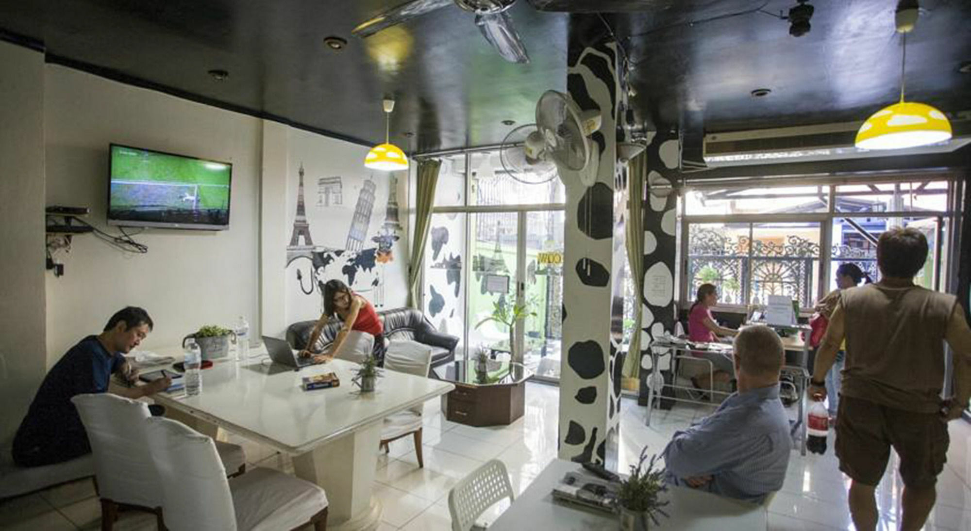 Mad Cow Hostel Bangkok Exteriér fotografie
